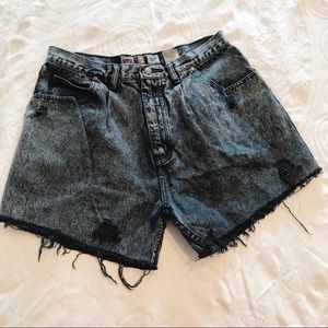 Vintage | 90’s Distressed Acid Wash Jean Shorts